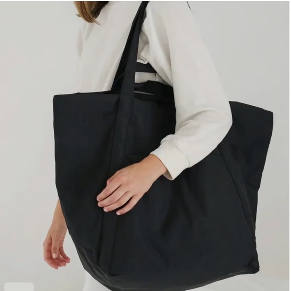 BAGGU Handbags - BAGGU Travel Cloud Bag | Black
